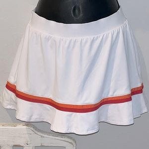 EUC Tail Activewear White Striped Athletic Tennis Style Skort (Size XS)